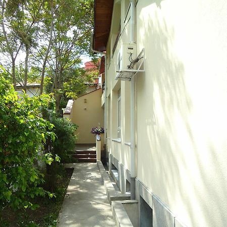 Central Villa Bucarest Esterno foto