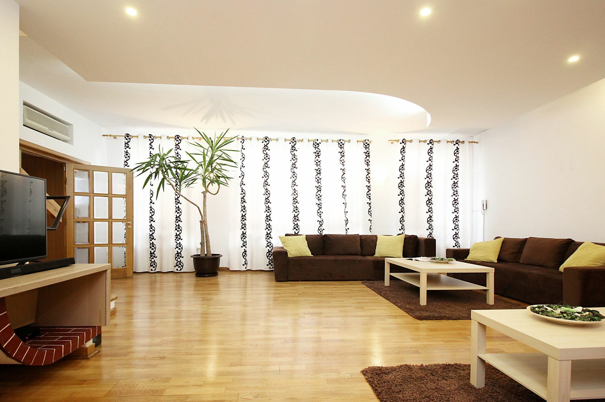 Central Villa Bucarest Esterno foto