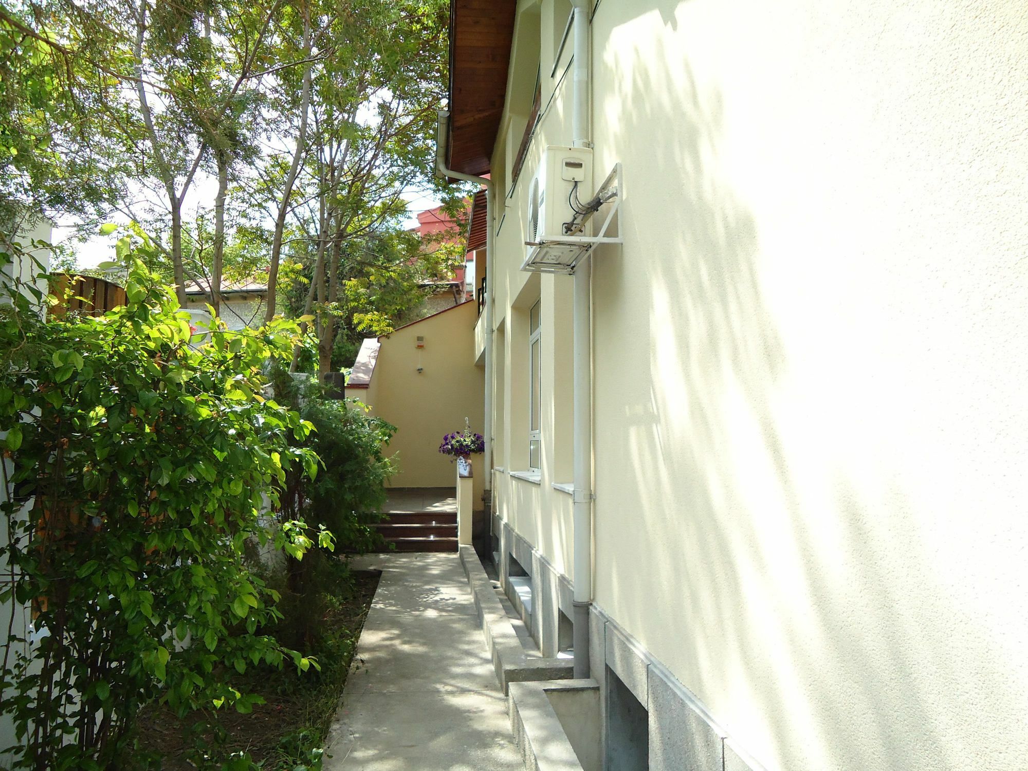 Central Villa Bucarest Esterno foto